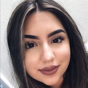 Meet your Posher, Cami